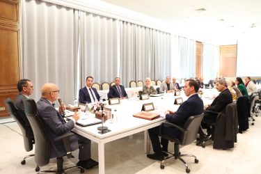 Lire la suite à propos de l’article Séance de travail commune entre les ministres des domaines de l&rsquo;Etat et de l&rsquo;agriculture.