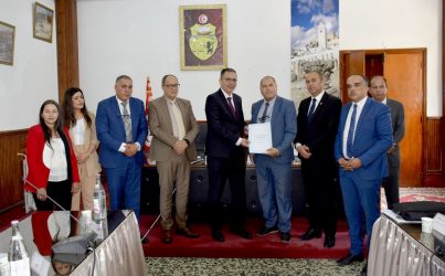 Lire la suite à propos de l’article En visite de travail dans le gouvernorat du Kef : Le ministre des domaines de l&rsquo;Etat annonce la régularisation des situations foncières de plusieurs projets publics.