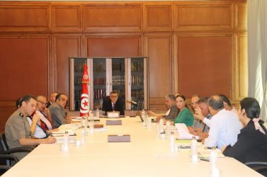 Read more about the article وزير أملاك الدّولة يشرف على اجتماع لجنة قيادة مشروع تنقيح قانون الأراضي الاشتراكية.