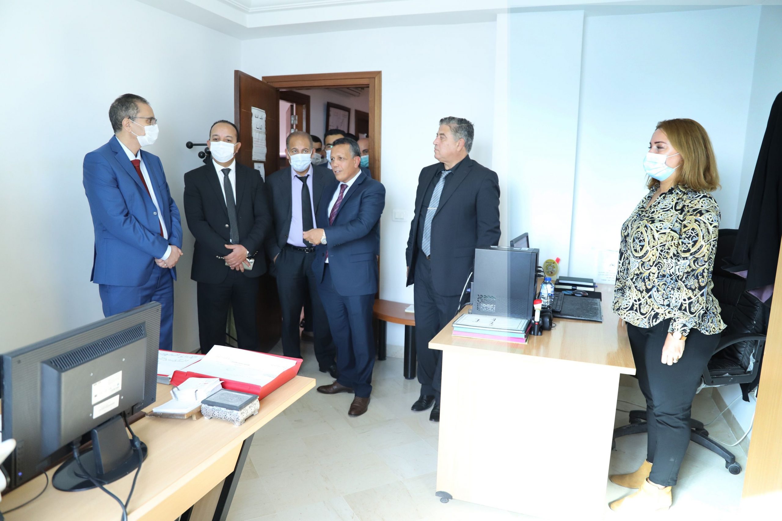 You are currently viewing خلال زيارته للإدارتين الجهويتين بأريانة ومنوبة: وزير أملاك الدولة والشؤون العقارية يدعو إلى تكثيف المعاينات الدّورية للعقارات الدّولية الفلاحية والسكنية…