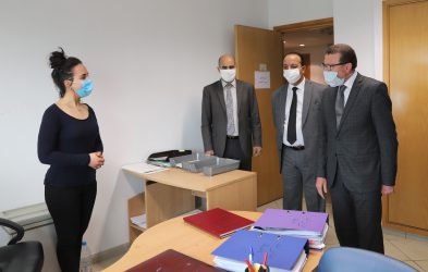 Lire la suite à propos de l’article En visitant les deux commissions de confiscation et de liquidation des biens du RCD dissous : M. Ahmed Adhoum met en valeur l&rsquo;apport soutenue dans le processus économique.